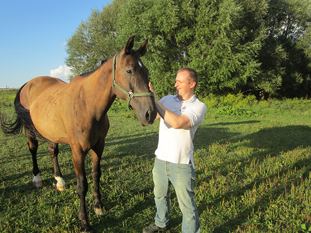Photo of Jiri with his horse Akcent