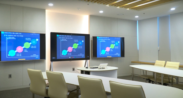 Hanyang Cyber University integrated Webex into its Learning Management System to support remote learning.